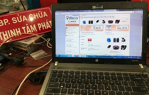 đồng hồ đồng bộ thời gian với mạng ntp
